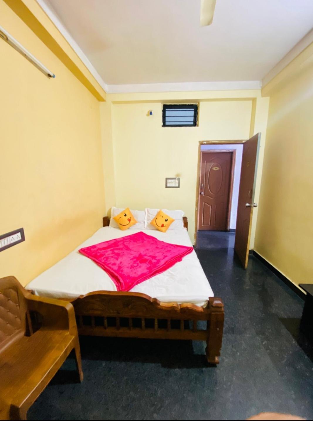 Hk Residency Hotel Mysore Exterior photo